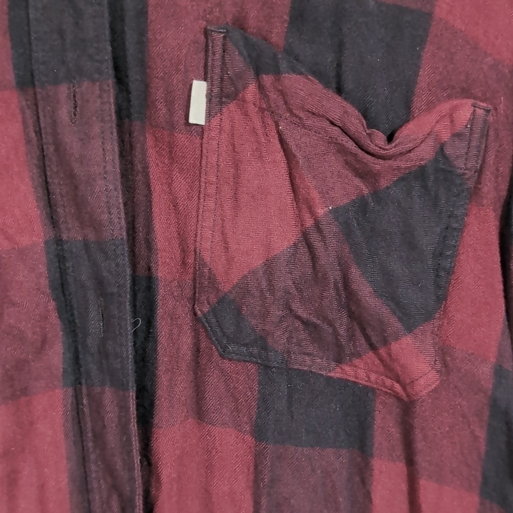 Levi's Boyfriend Fit Burgundy Black Plaid Collared Button Up Size Small - Picture 3 of 5